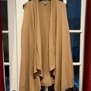Neiman Marcus cashmere vest !!!FIRM